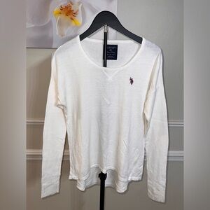 U.S. Polo Assn. Women’s White Long Sleeve Shirt! Size Medium.
